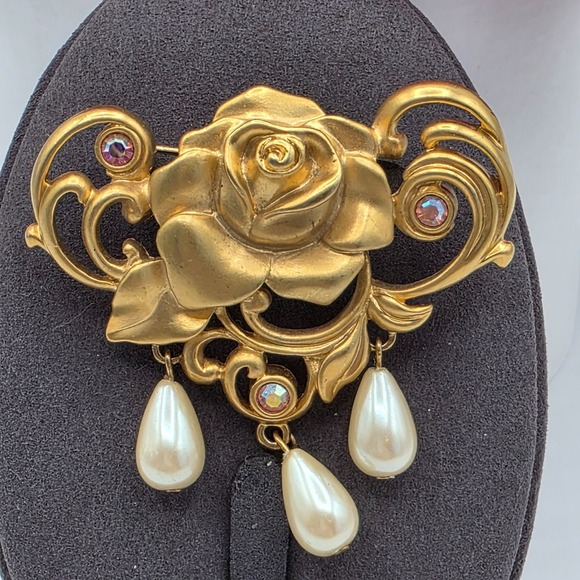 Avon Gold Tone Rose Faux Pearl Dangle Brooch Pin Rhinestone Accents Vintage - Picture 5 of 7